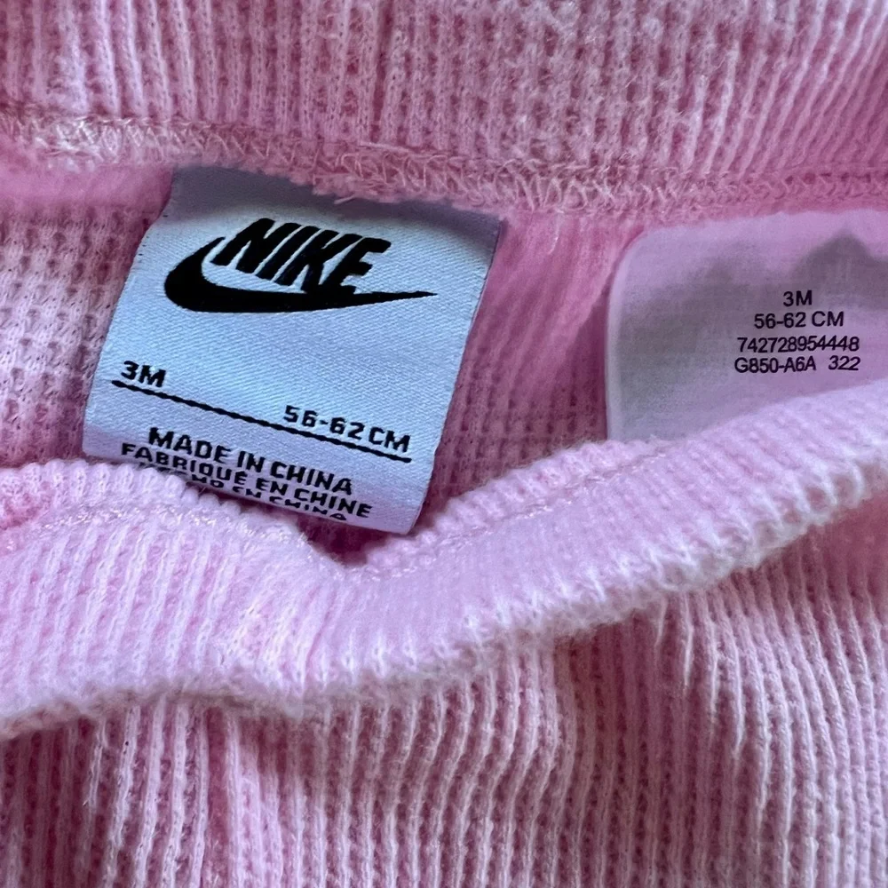 Newborn & 0- 3 month bay girls bundle - Picture 3 of 7